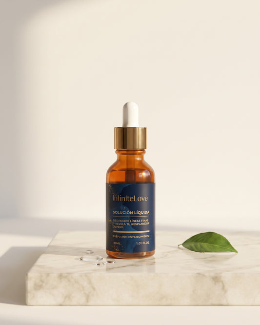 Solución Líquida de InfiniteLove, 30 ml, sobre mármol